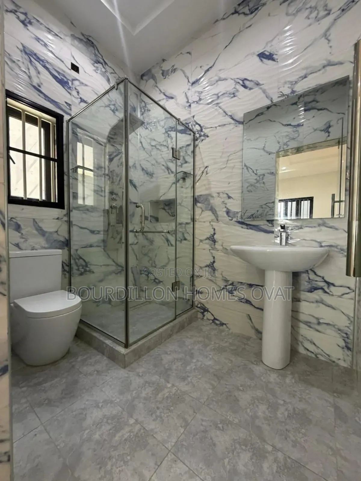5bdrm Duplex in Lekki Phase 1 for sale
