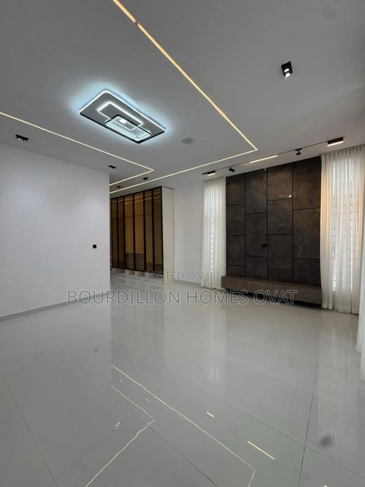 5bdrm Duplex in Ikota Lekki Lagos for sale