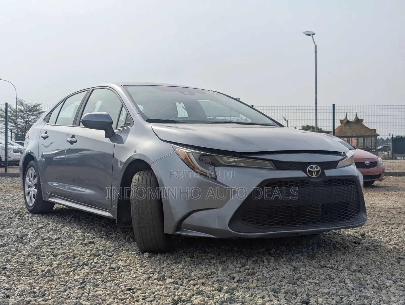 Toyota Corolla LE 2020 Silver
