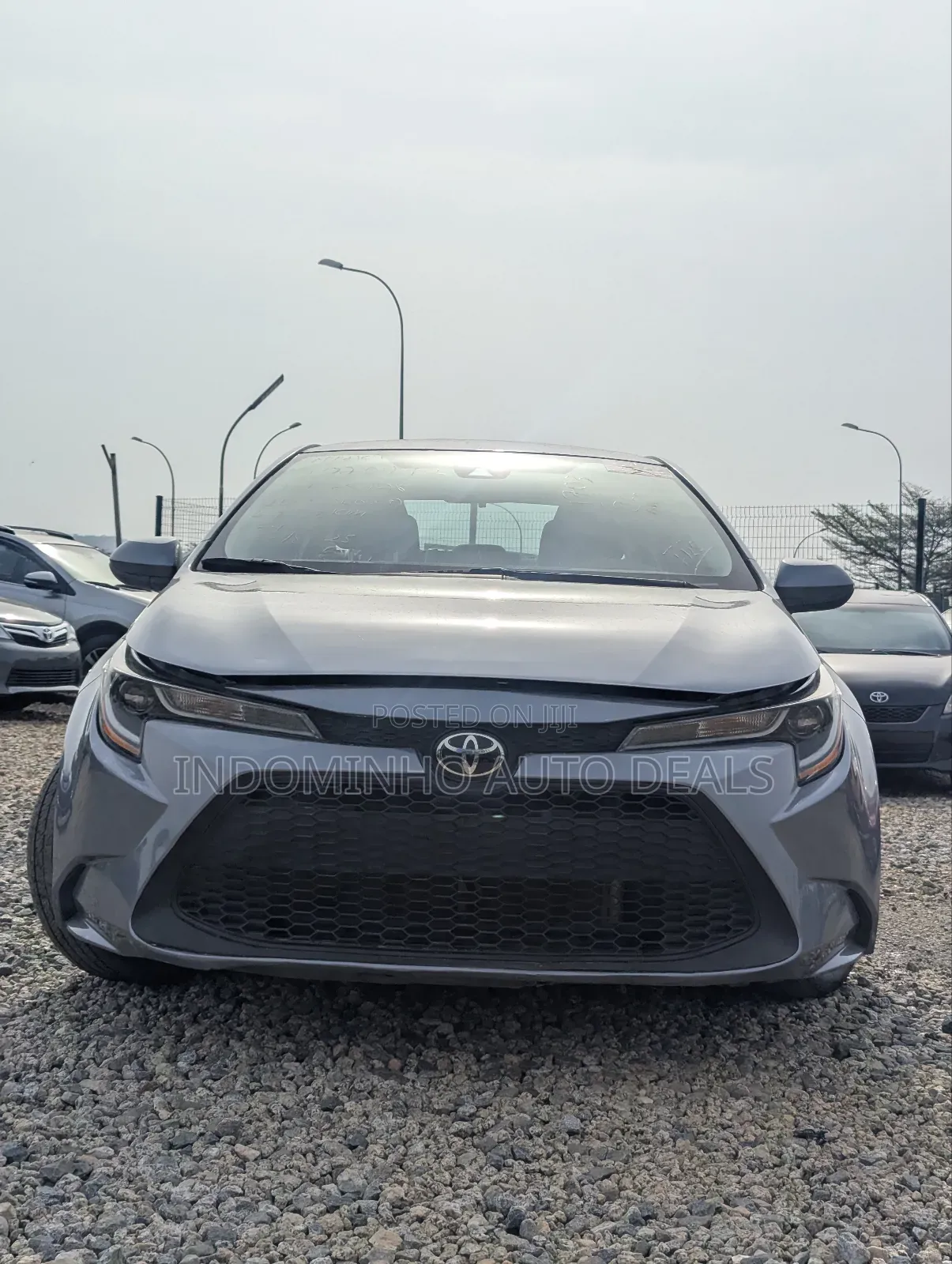 Toyota Corolla LE 2020 Silver