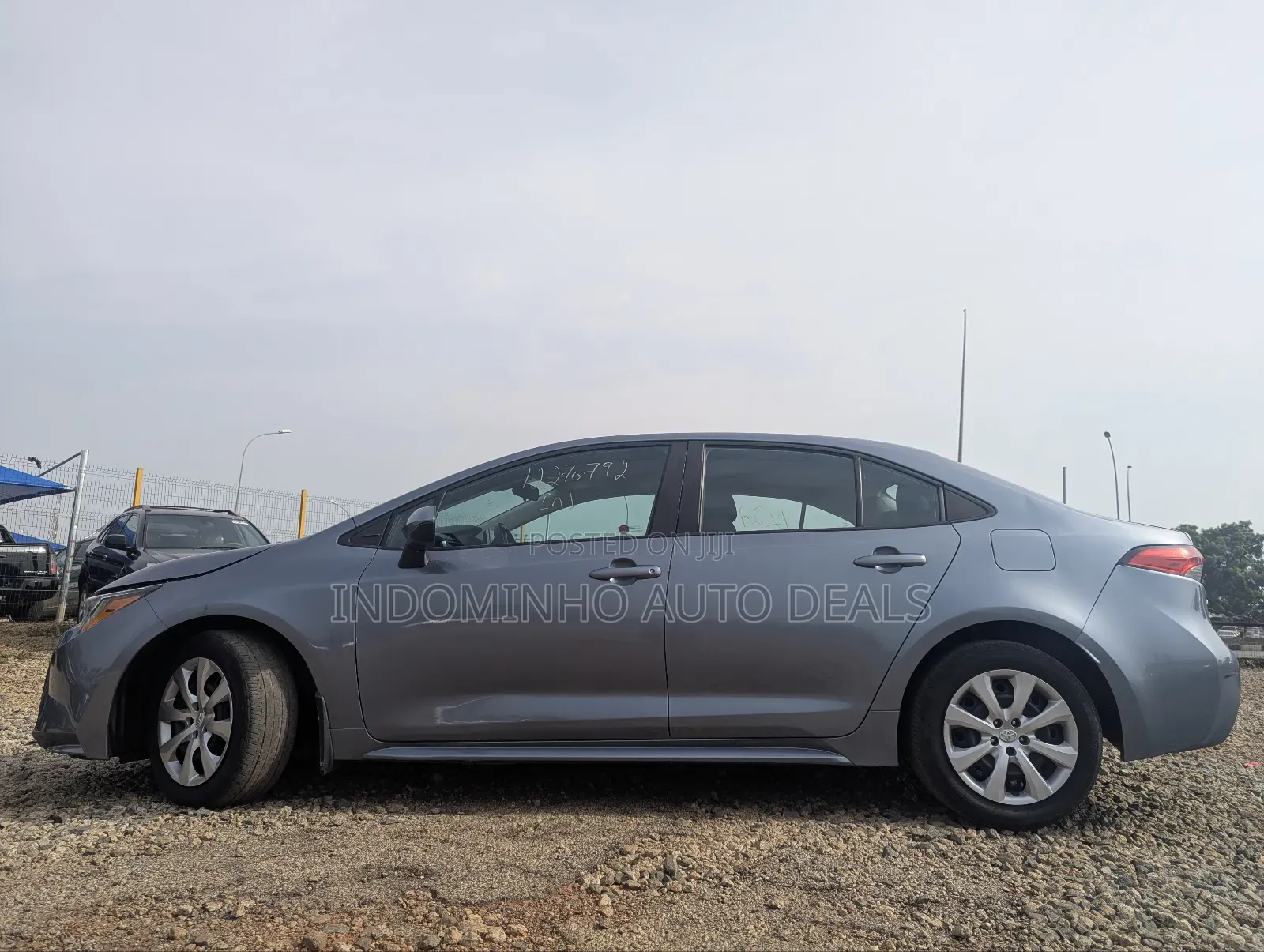 Toyota Corolla LE 2020 Silver