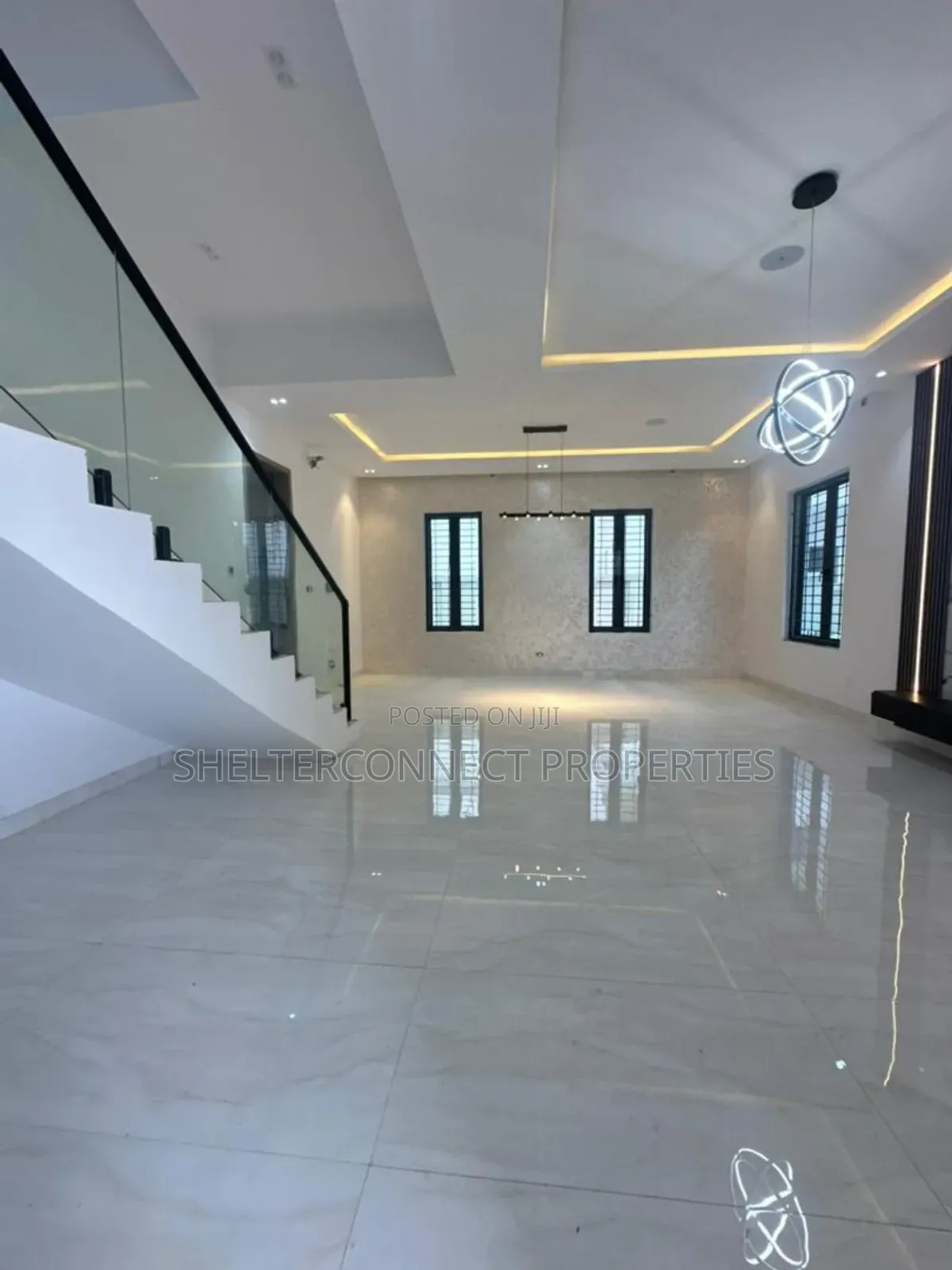 5bdrm Duplex in Lekki Phase 1 for sale