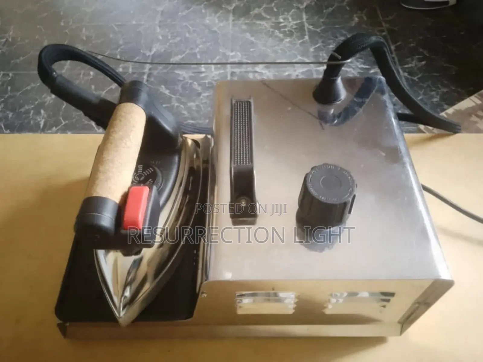 Industrial Pony Baby Steam Iron Like New in Perfect Condition