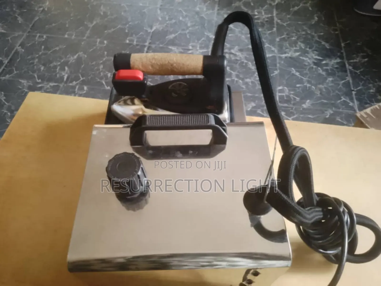 Industrial Pony Baby Steam Iron Like New in Perfect Condition