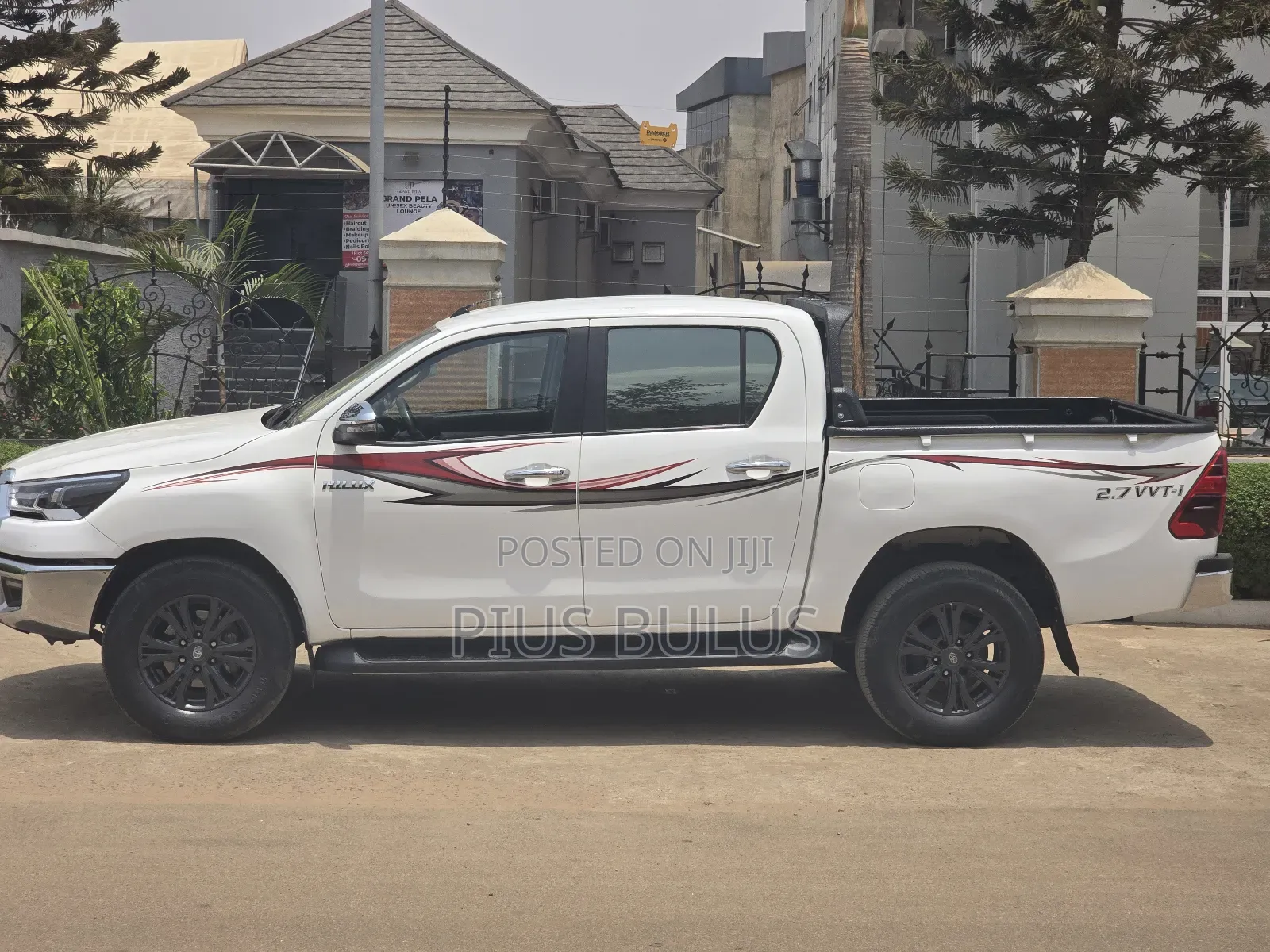 Toyota Hilux 2021 White
