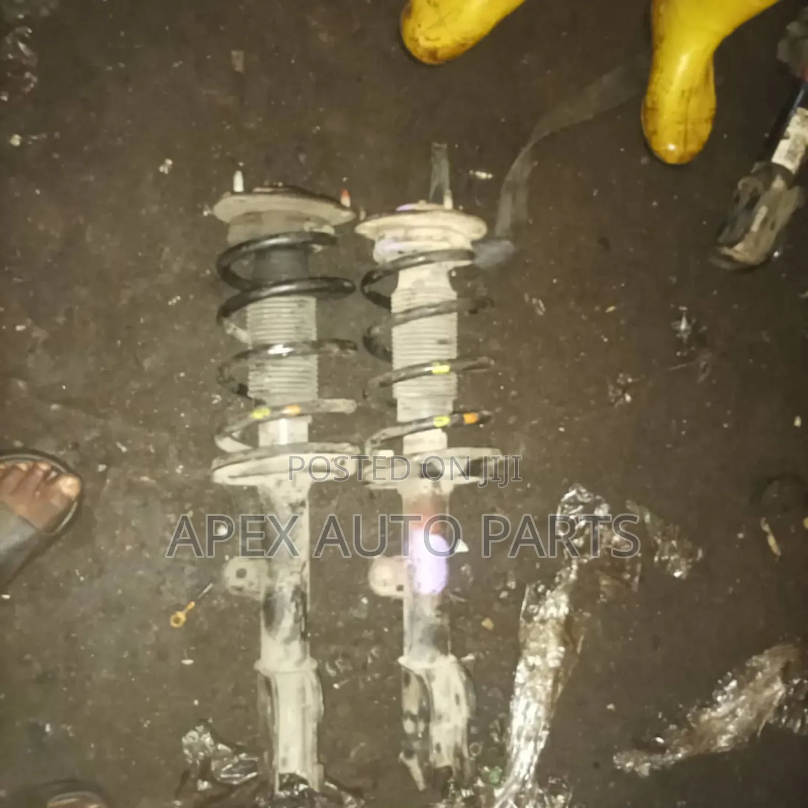 Clean Tokunbo Front Shock Absorbers for Hyundai Tucson (Complete Pair)