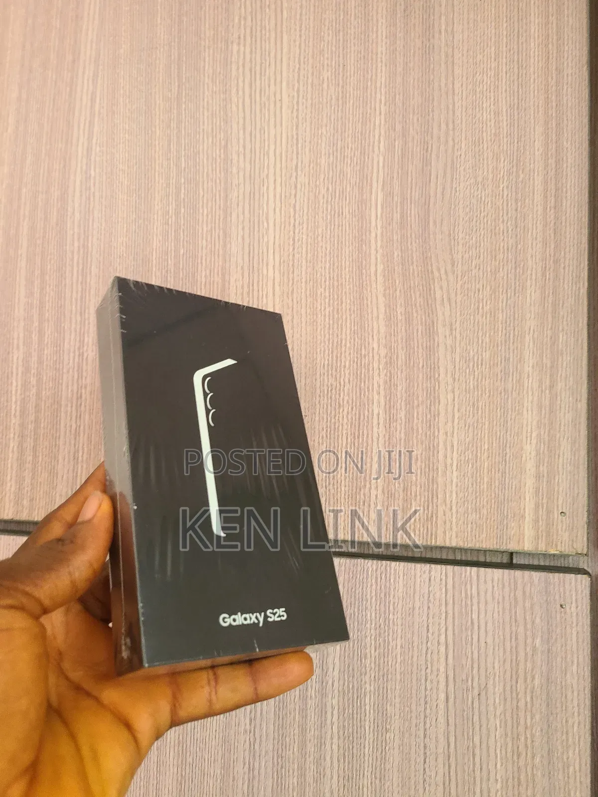 New Samsung Galaxy S25 256 GB Black