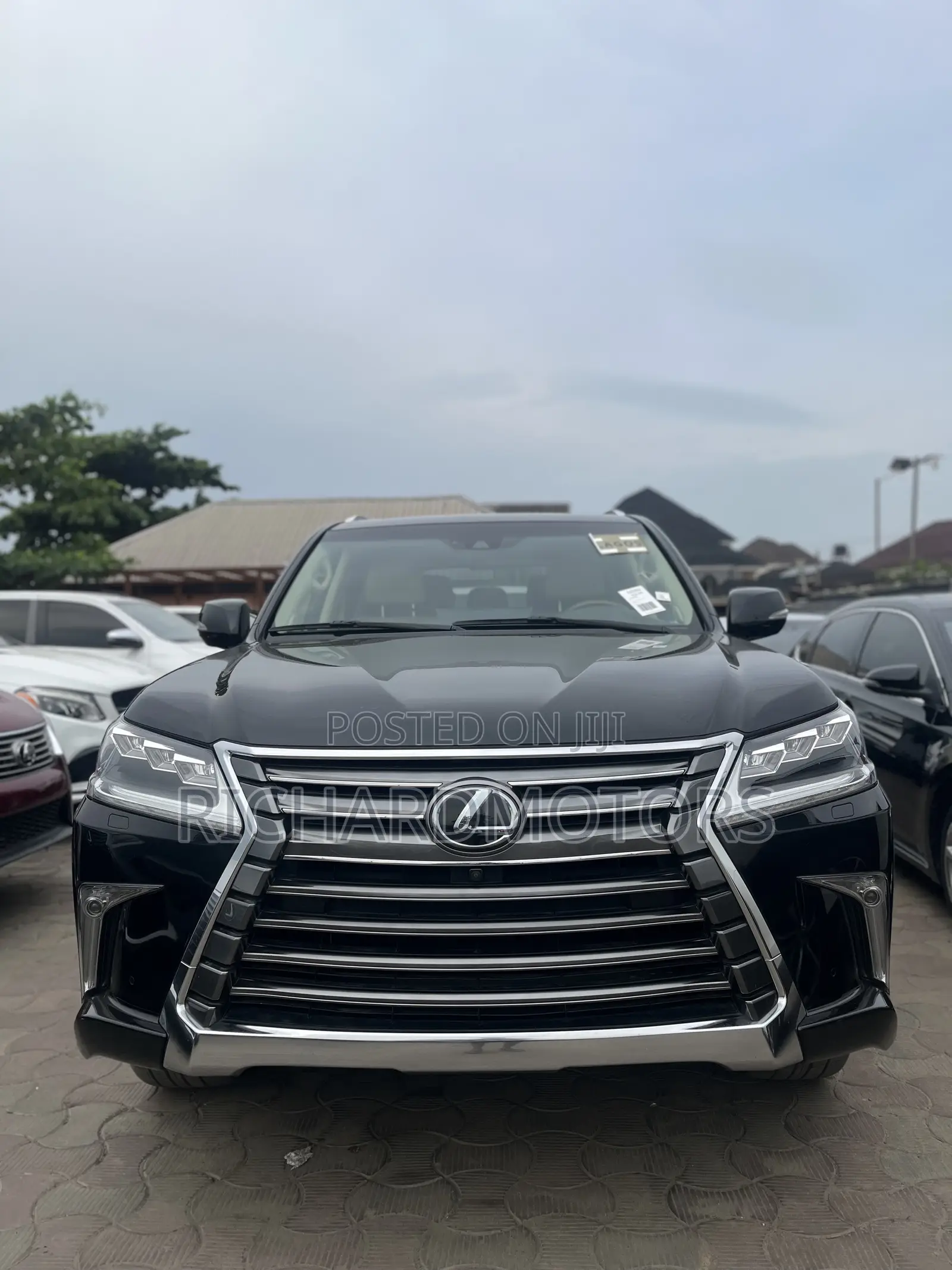 Lexus LX 570 AWD 2018 Black
