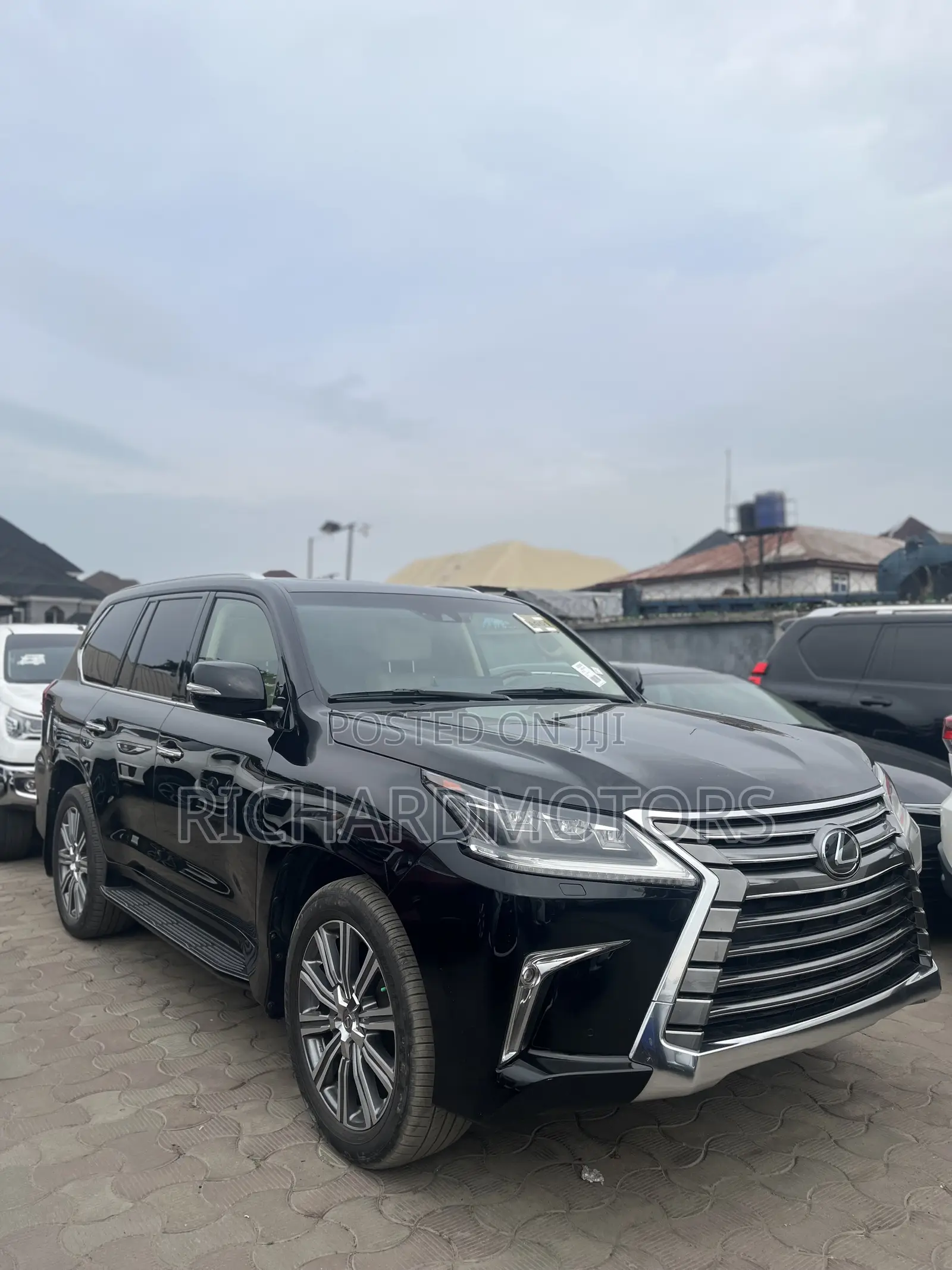 Lexus LX 570 AWD 2018 Black