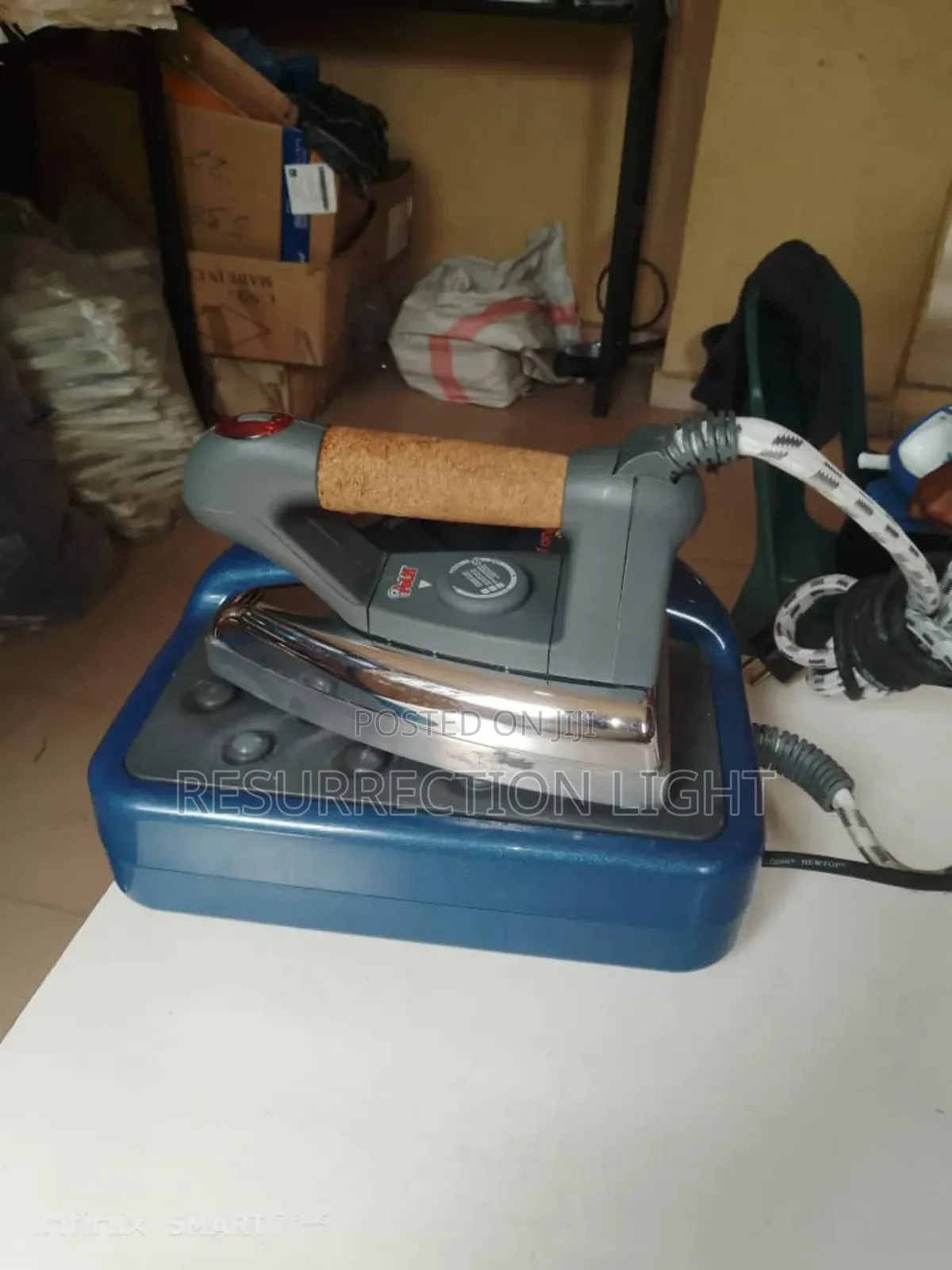 Very Neat Vaporella Industrial Steam Iron Like New Working Perfectly