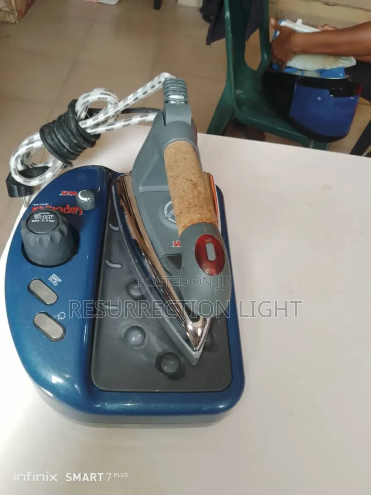 Very Neat Vaporella Industrial Steam Iron Like New Working Perfectly