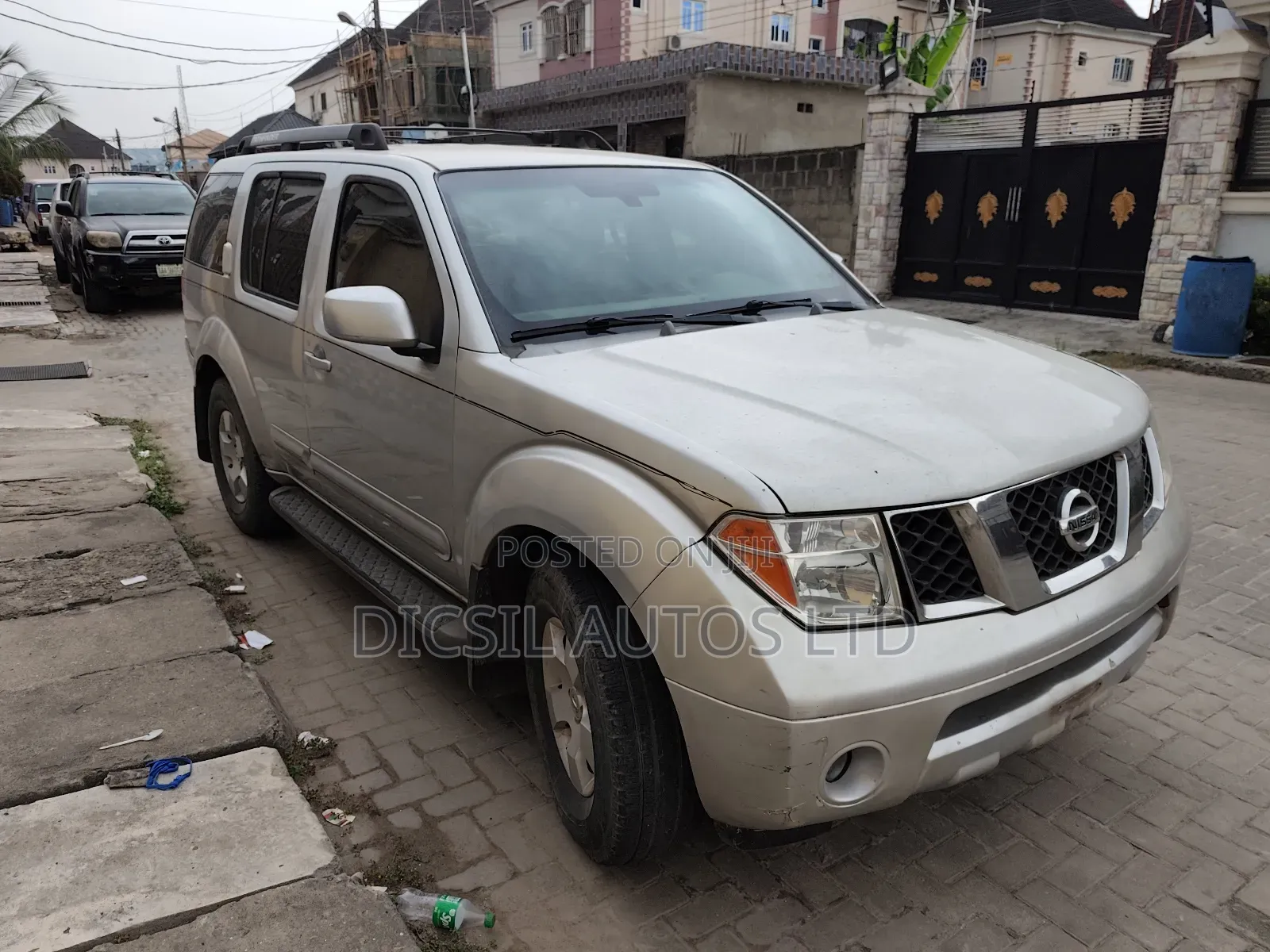 Nissan Pathfinder SE 2007 Silver