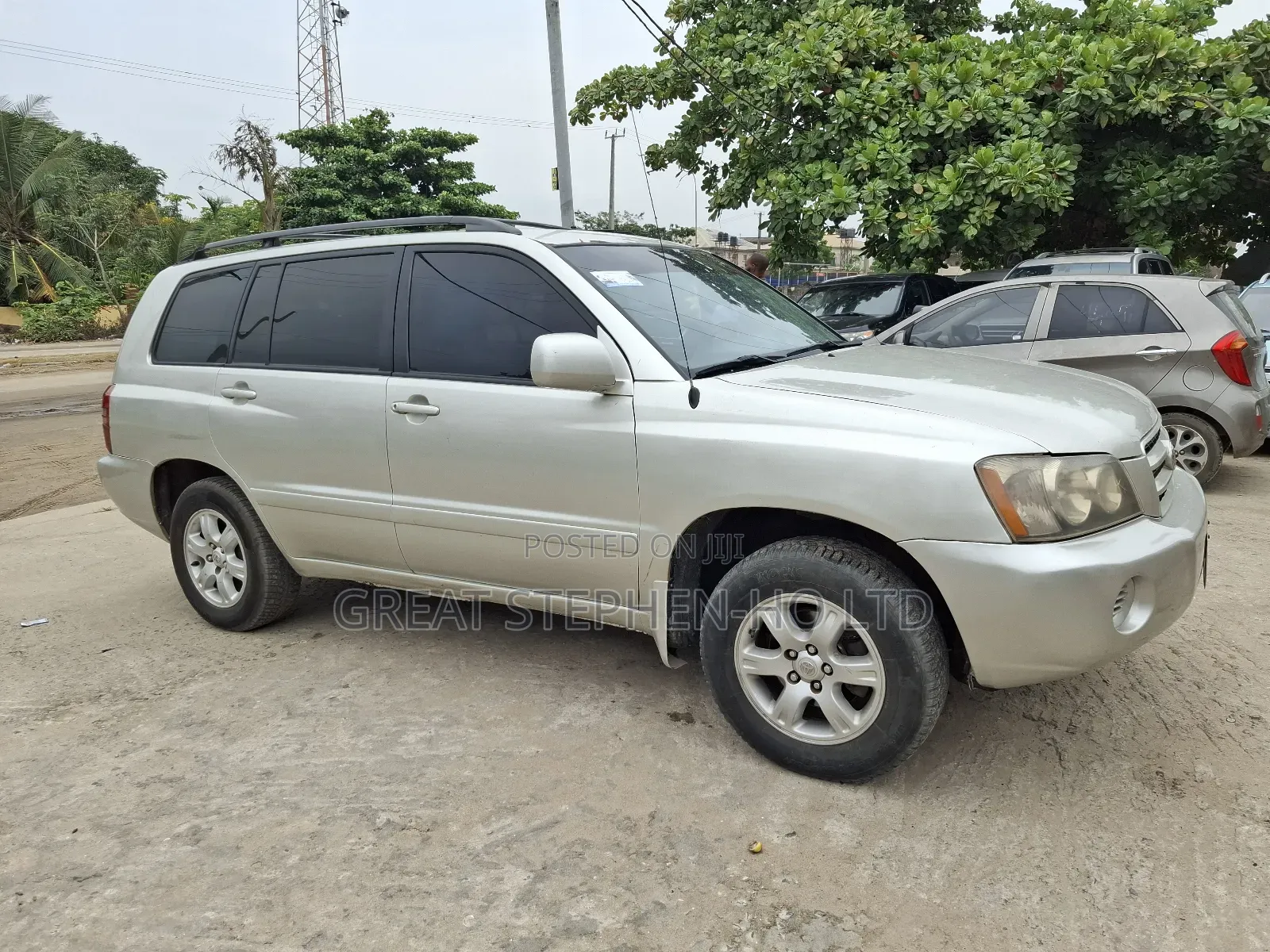 Toyota Highlander Base AWD 2004 Silver