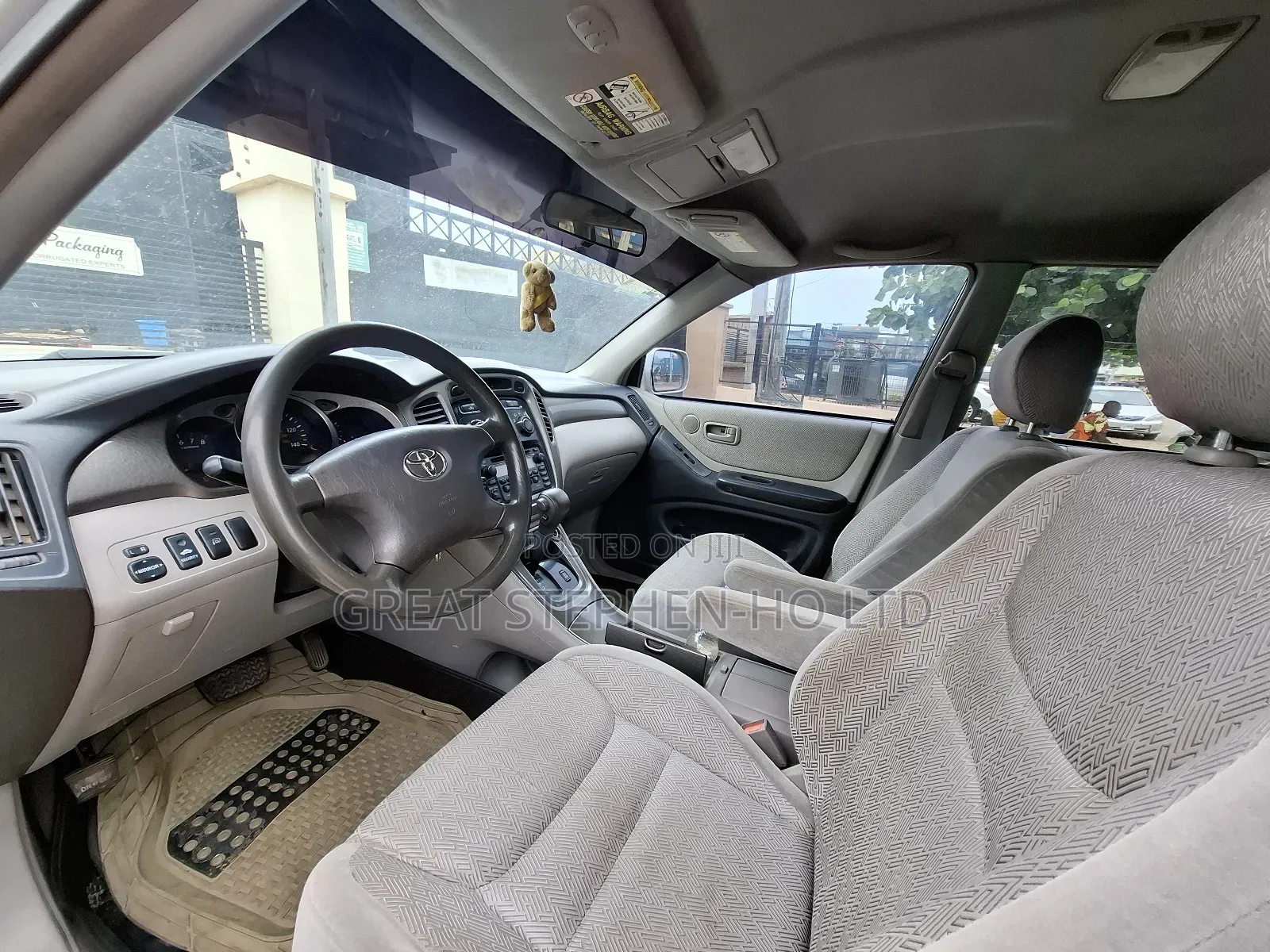 Toyota Highlander Base AWD 2004 Silver