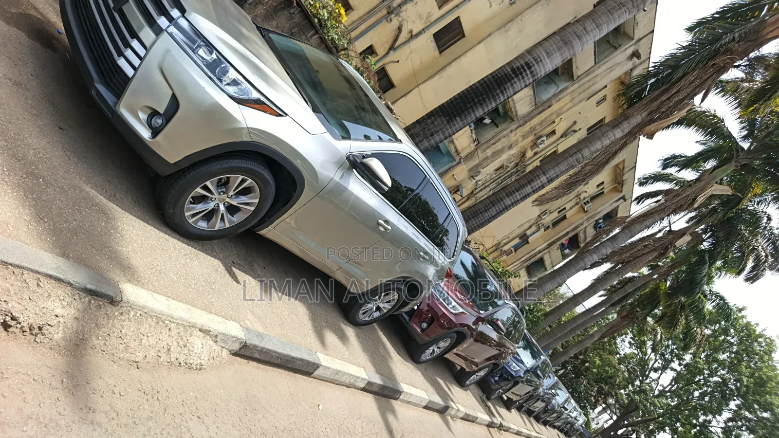 Toyota Highlander XLE V6 4x4 (3.5L 6cyl 6A) 2016
