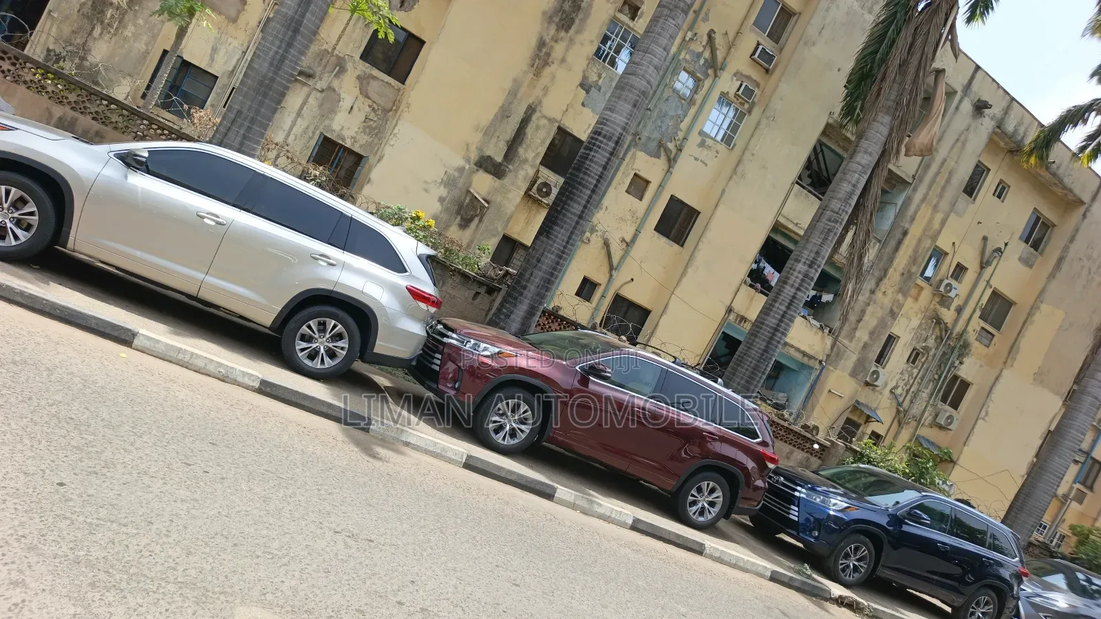 Toyota Highlander XLE V6 4x4 (3.5L 6cyl 6A) 2016