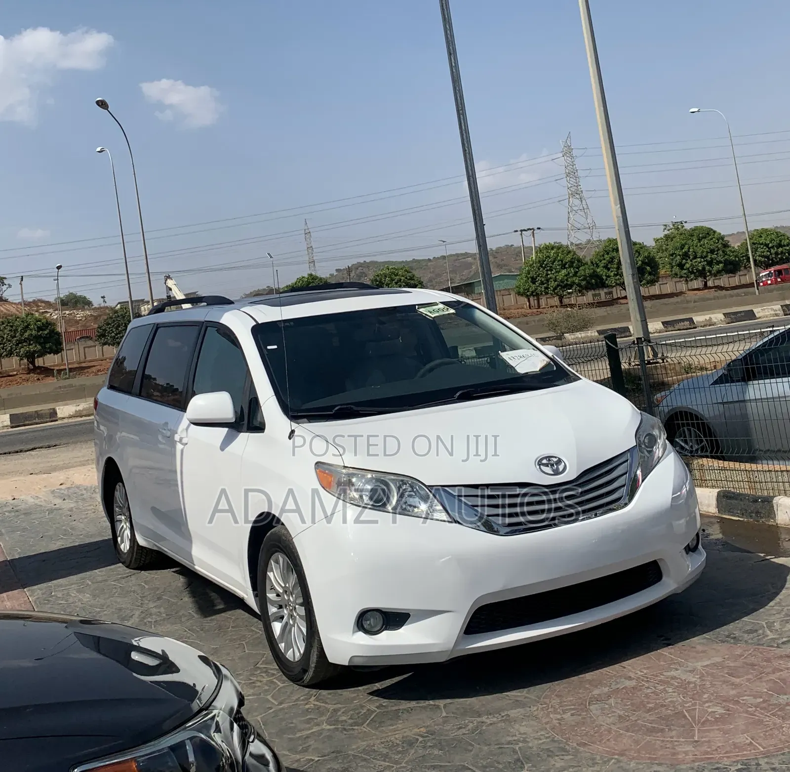Toyota Sienna 2012 White