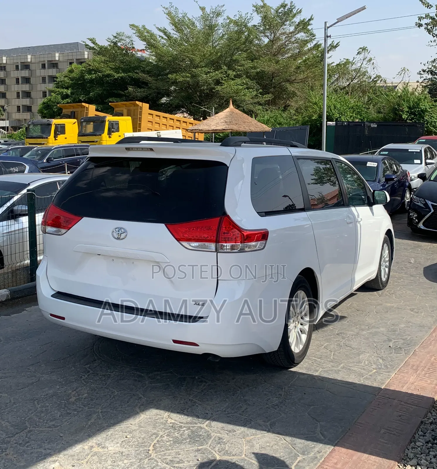 Toyota Sienna 2012 White