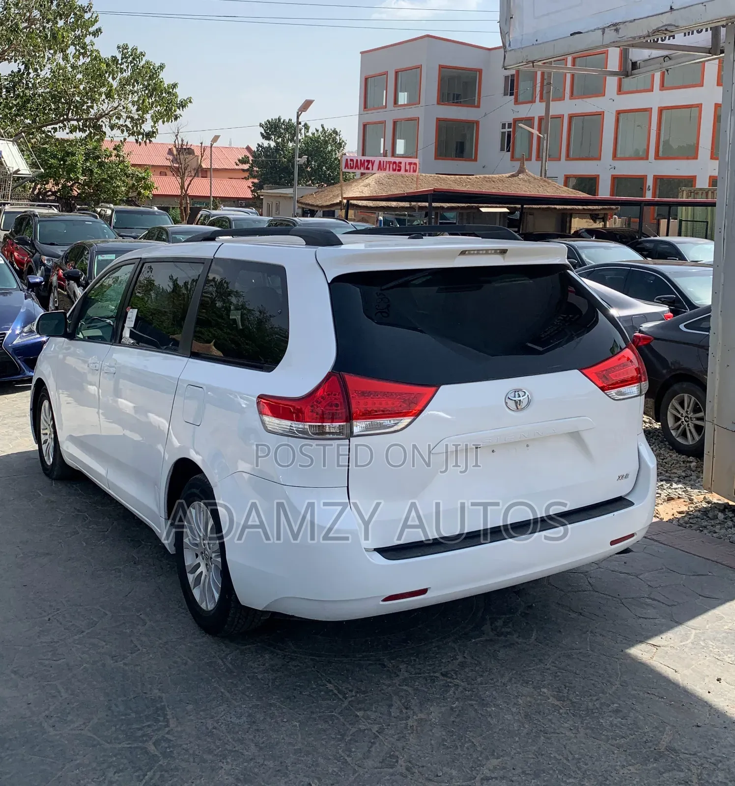 Toyota Sienna 2012 White