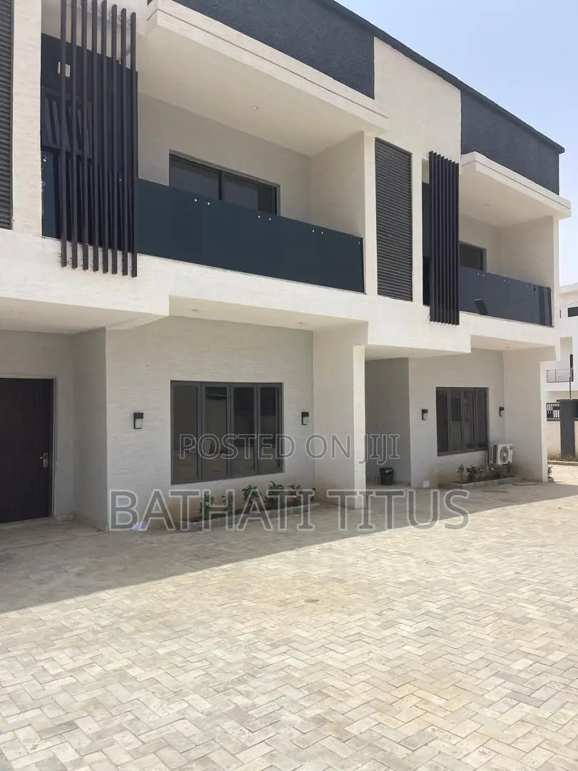 3bdrm Duplex in Life Camp for rent