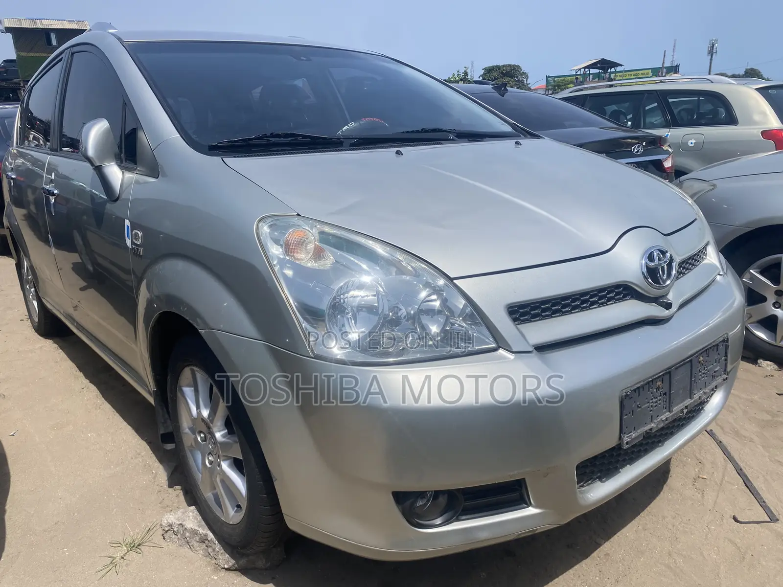 Toyota Verso 2009 Silver