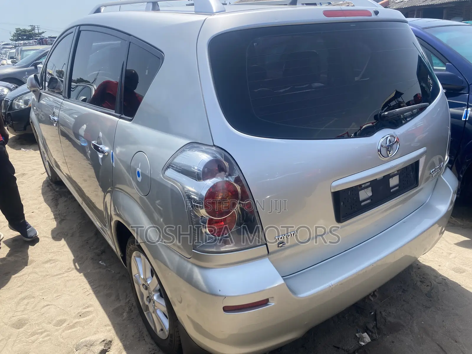 Toyota Verso 2009 Silver