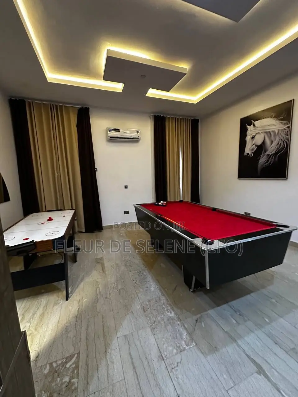 Luxurious 5 Bedroom Duplex (Self Compound)