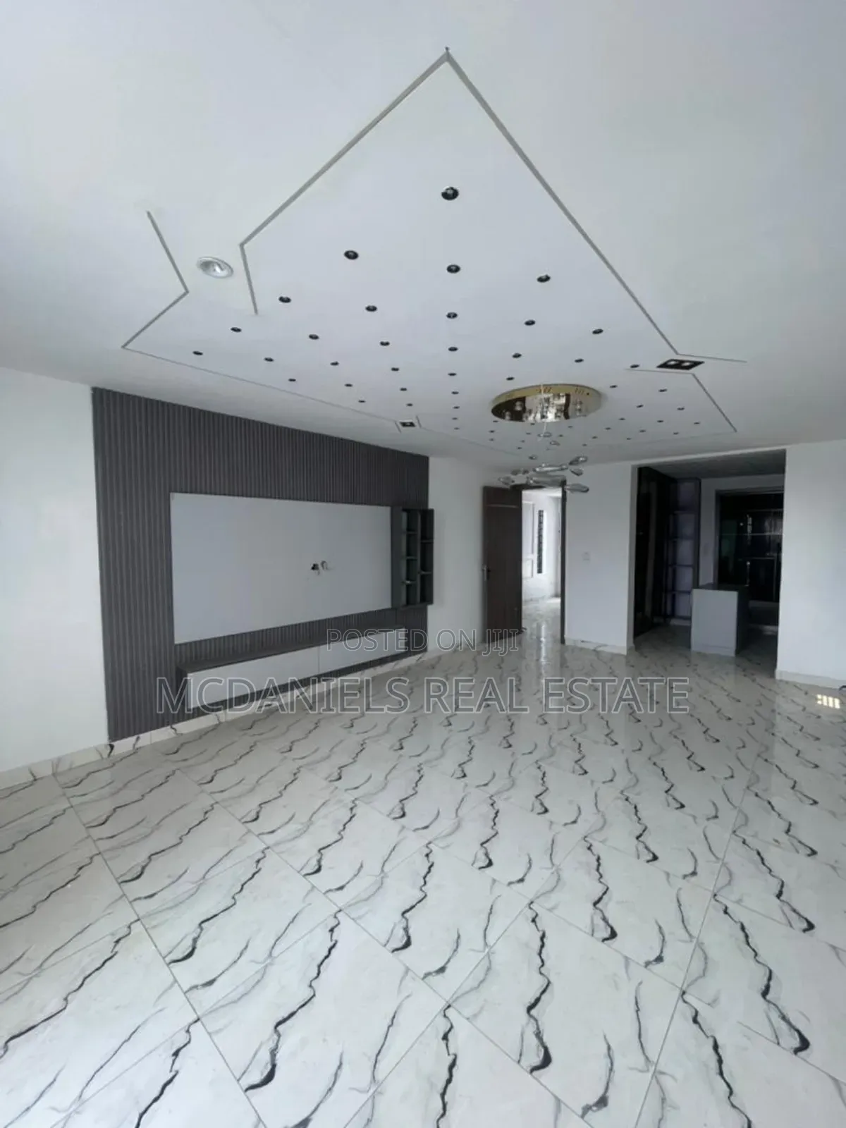 5bdrm Duplex in Ikota for sale