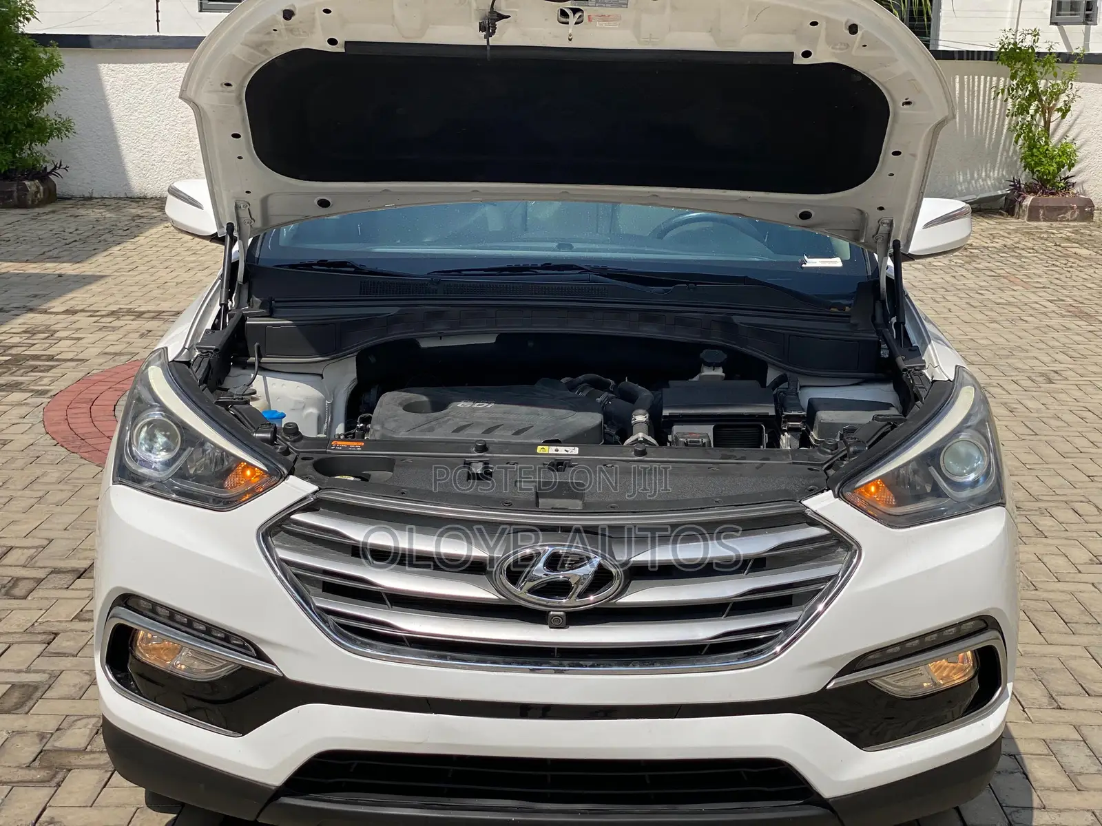 Hyundai Santa Fe SE AWD 2017 White