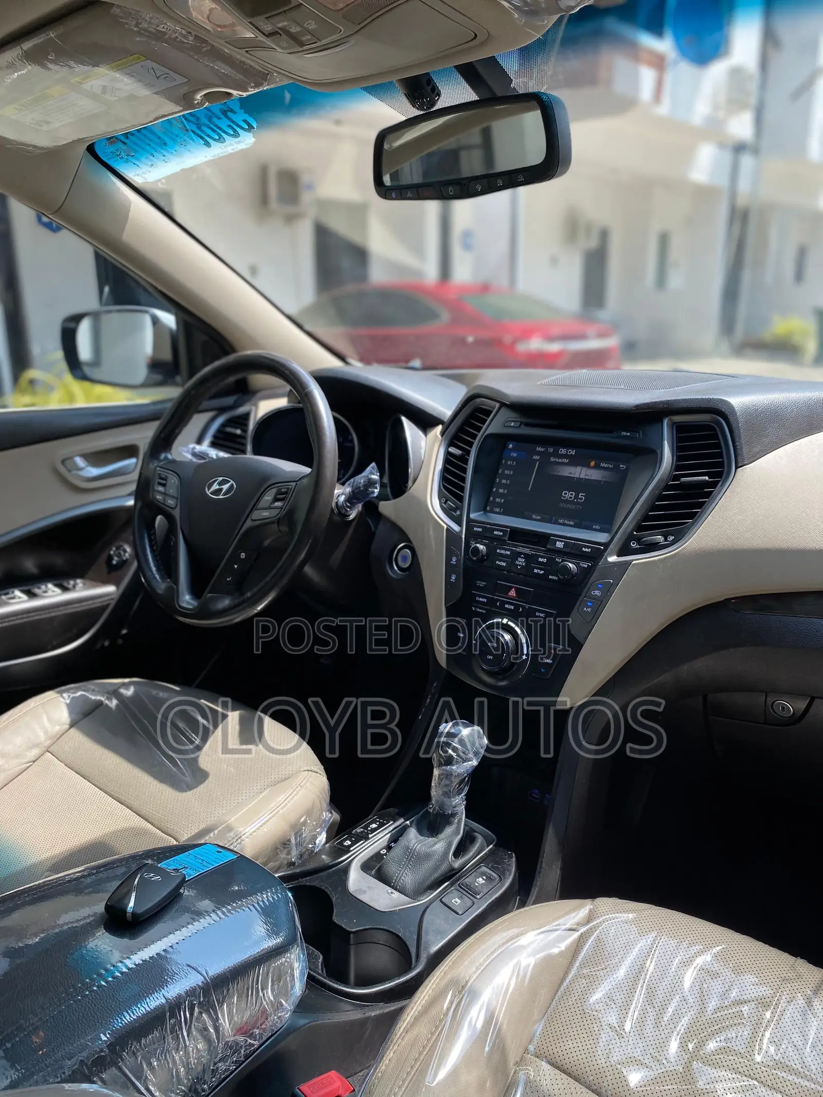 Hyundai Santa Fe SE AWD 2017 White