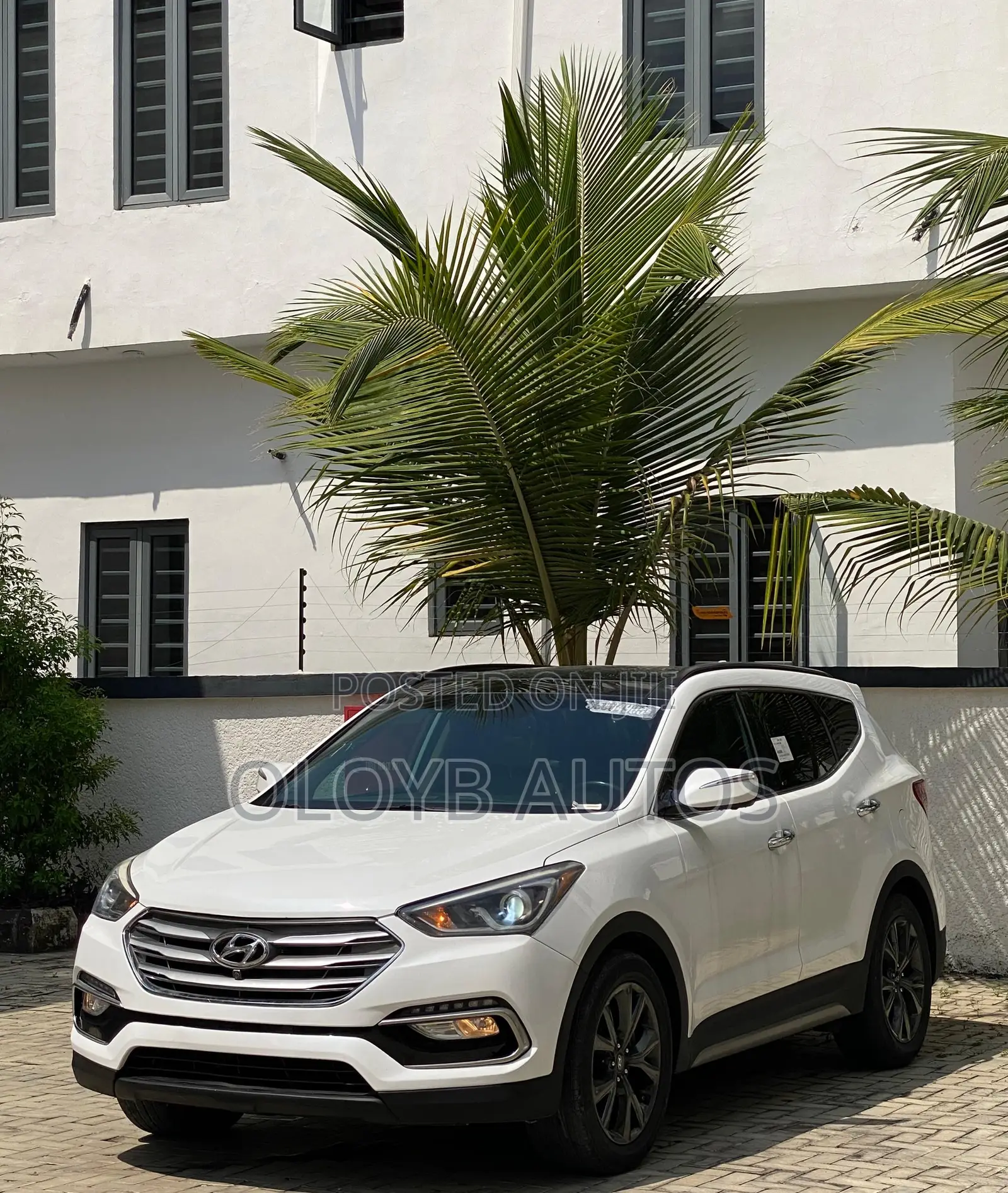 Hyundai Santa Fe SE AWD 2017 White