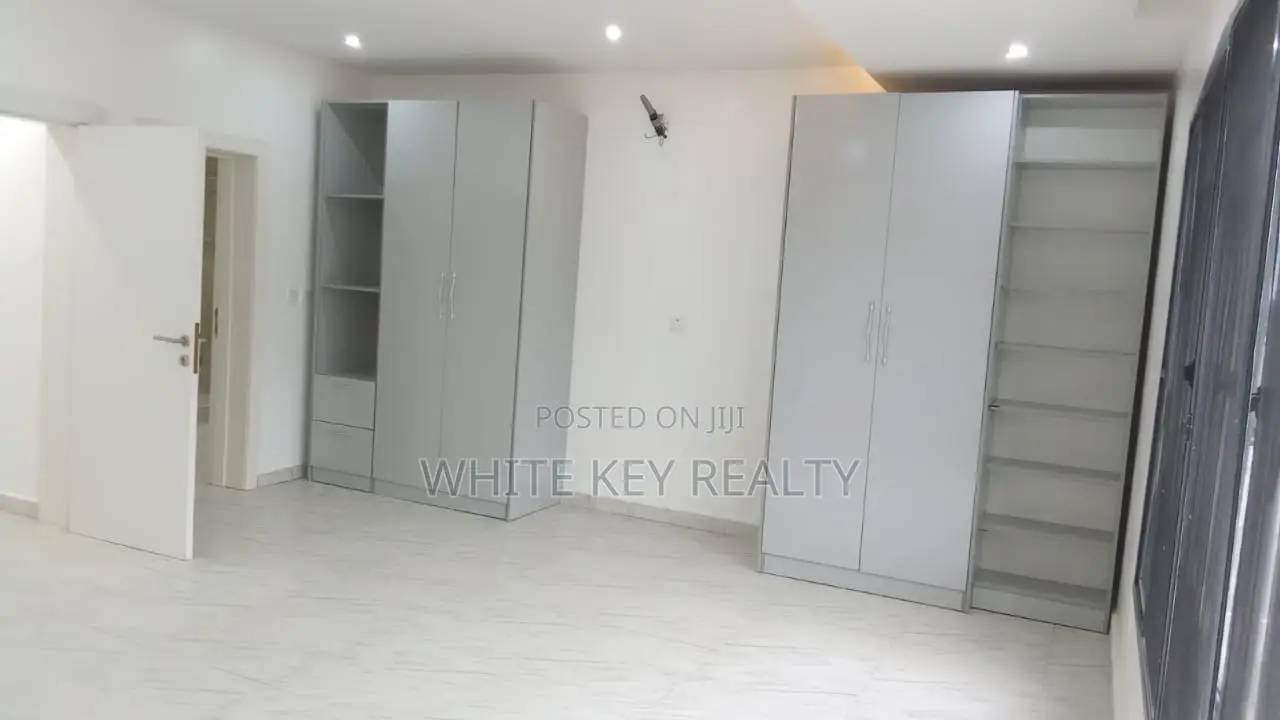 3bdrm Duplex in Urban Prime Estate for rent