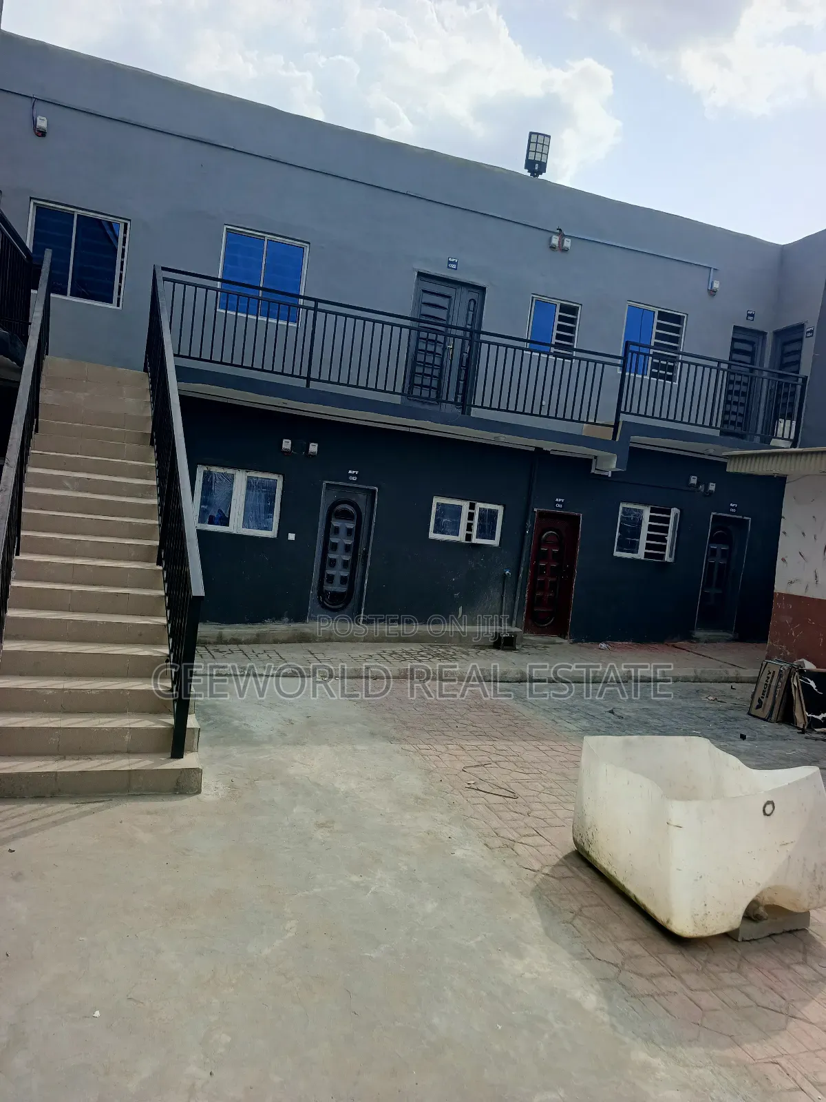 1bdrm Block of Flats in Adeojo Estate, CHallenge / Ibadan for rent