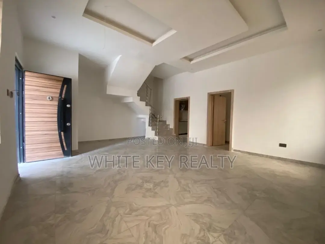 4bdrm Duplex in Atlantic Layout, Off Lekki-Epe Expressway for rent