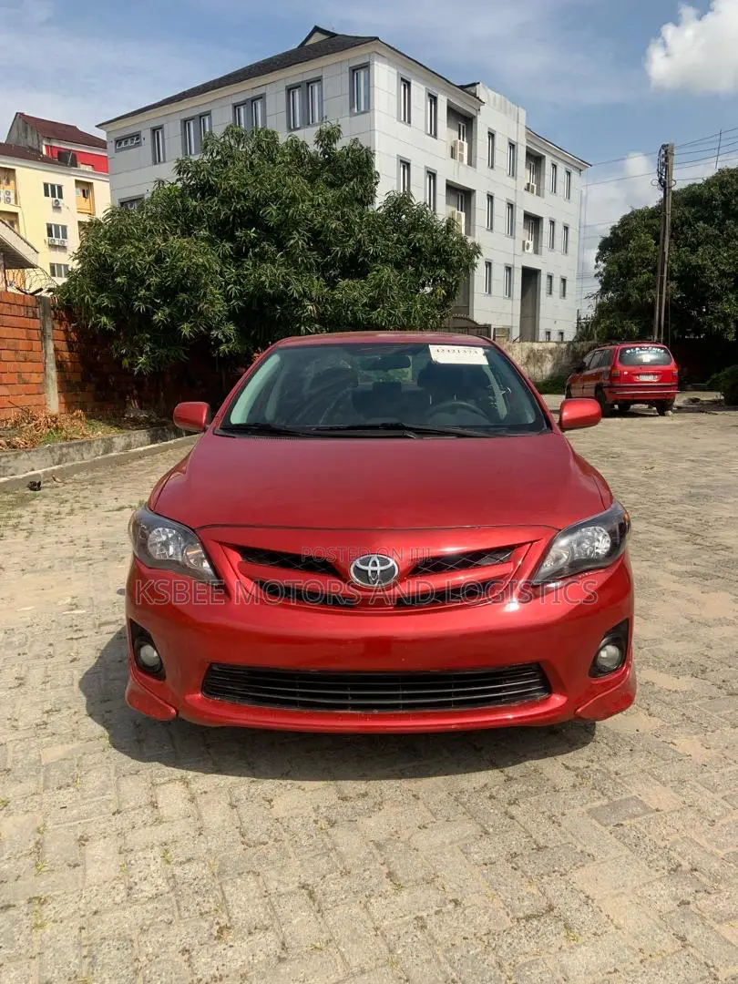 Toyota Corolla S 5-Speed 2013 Red