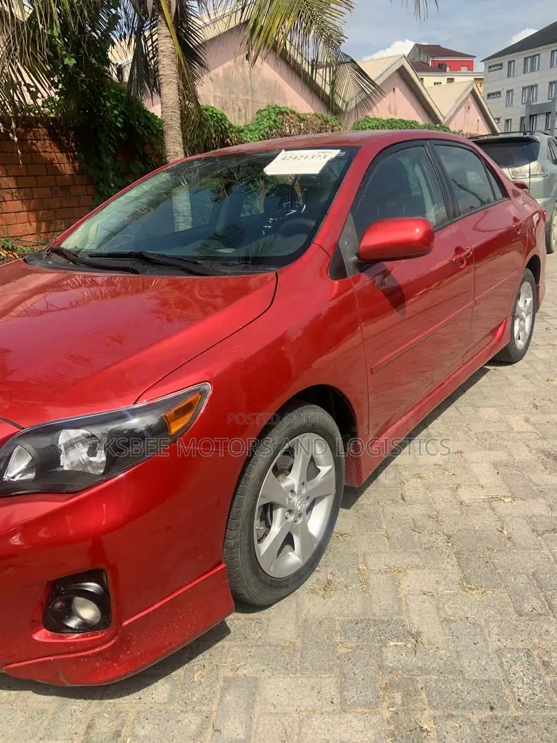Toyota Corolla S 5-Speed 2013 Red