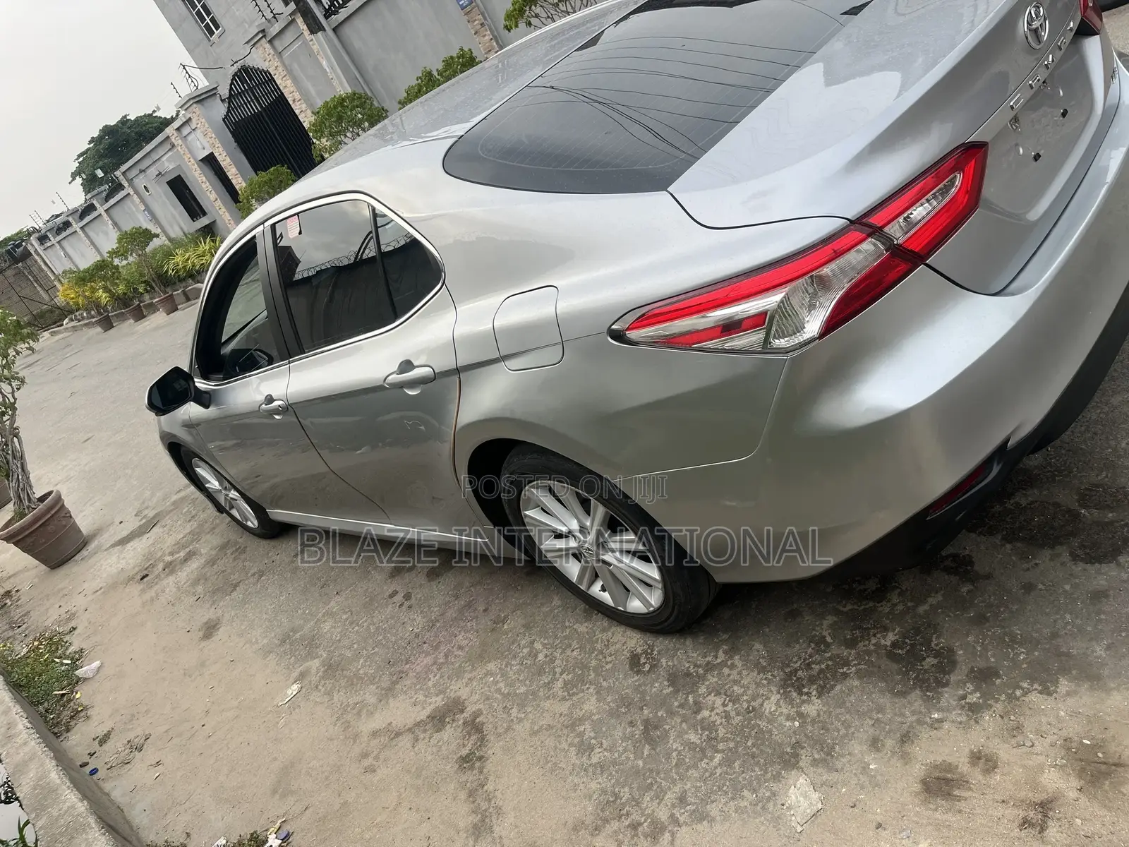 Toyota Camry 2018 Silver