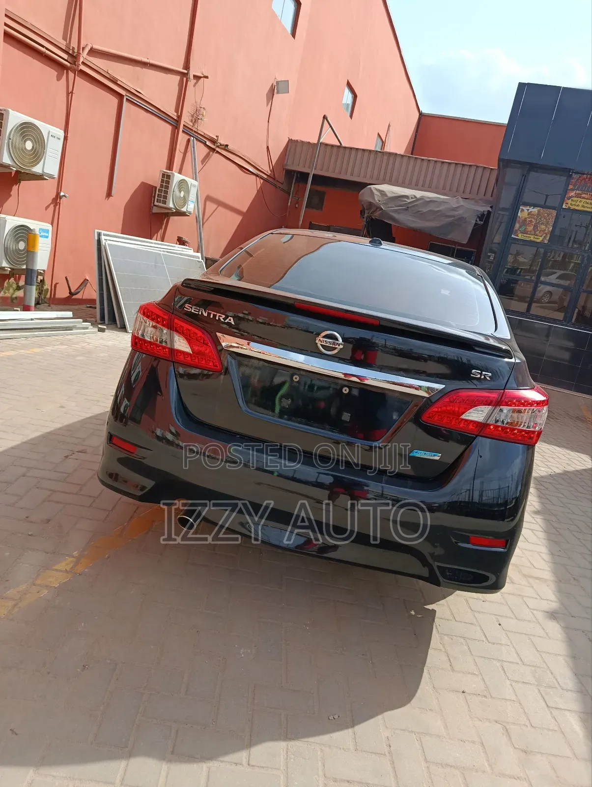 Nissan Sentra SR 4dr Sedan (1.8L 4cyl CVT) 2014 Black