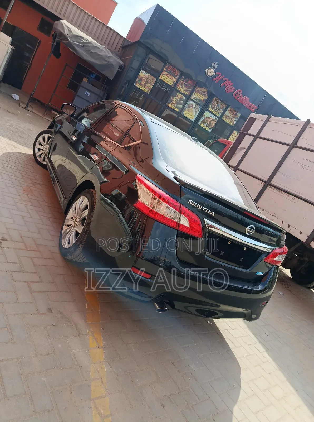 Nissan Sentra SR 4dr Sedan (1.8L 4cyl CVT) 2014 Black