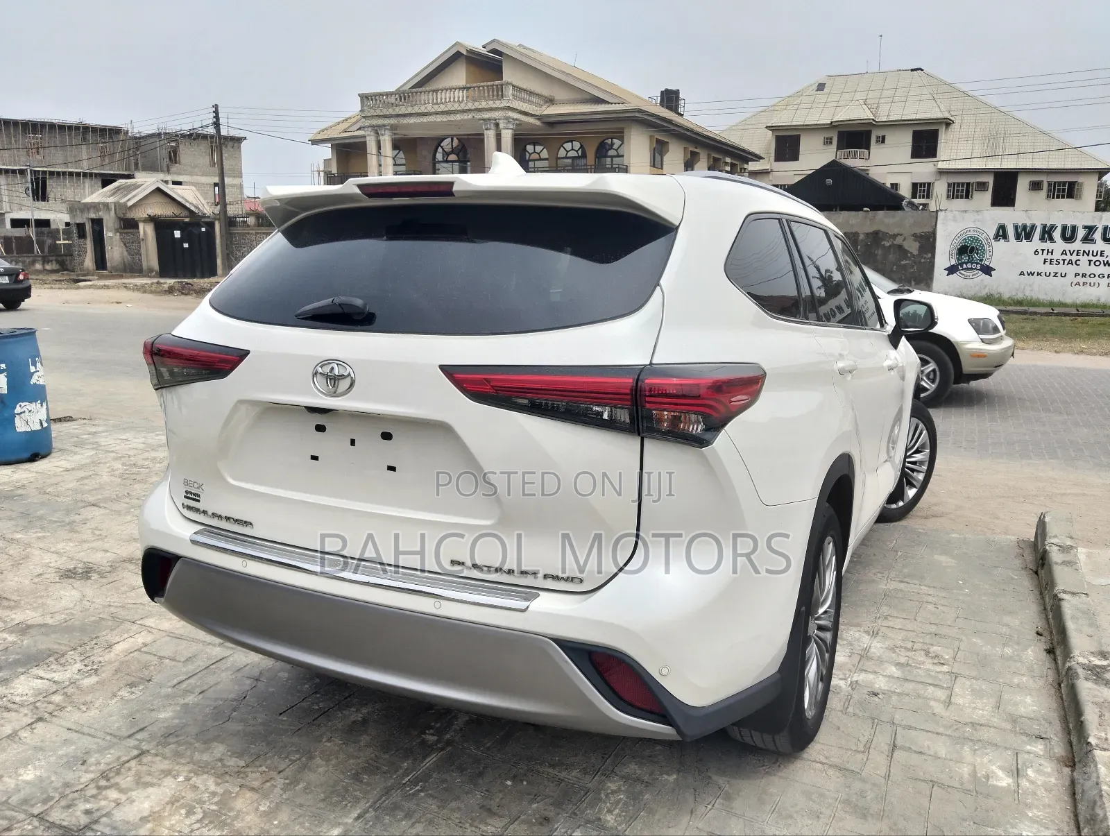 Toyota Highlander Limited 2021 White