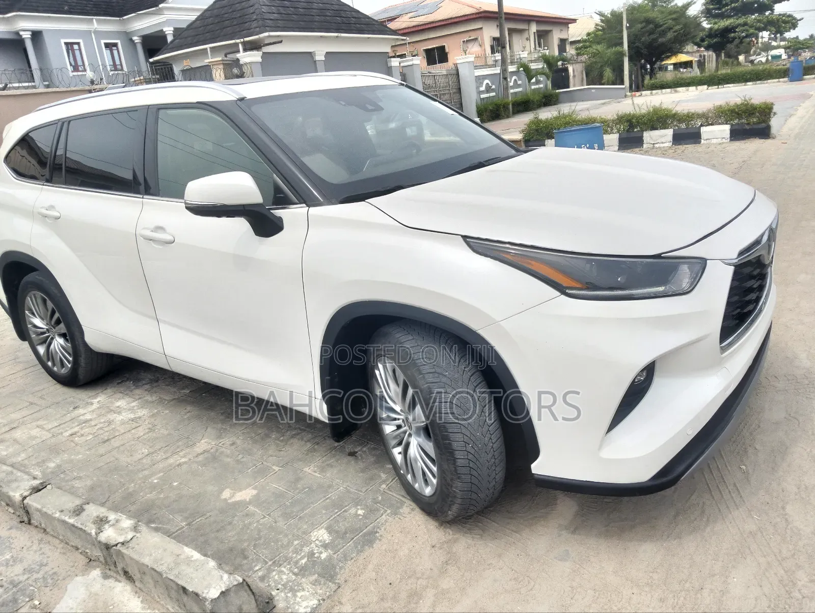 Toyota Highlander Limited 2021 White