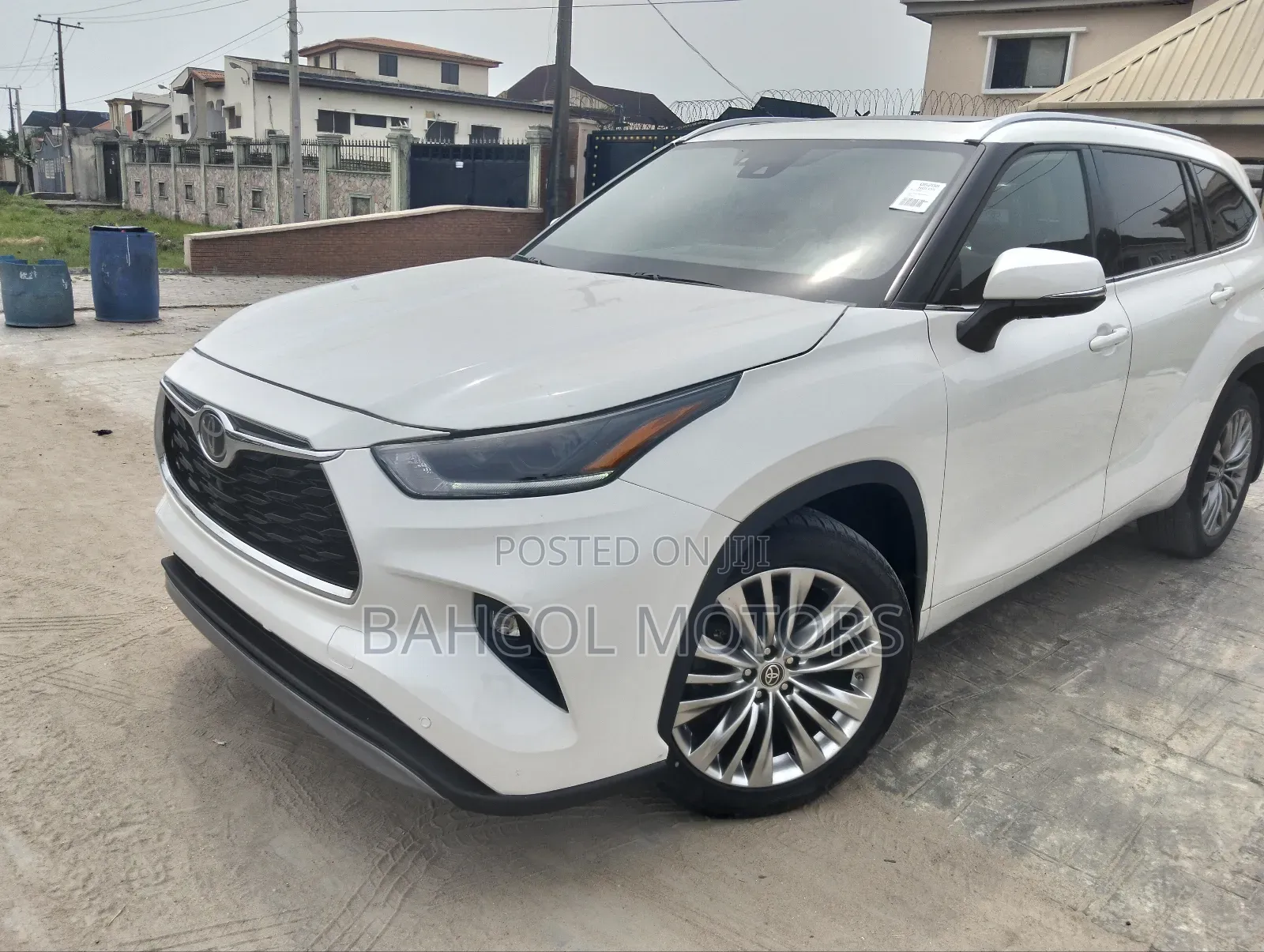 Toyota Highlander Limited 2021 White