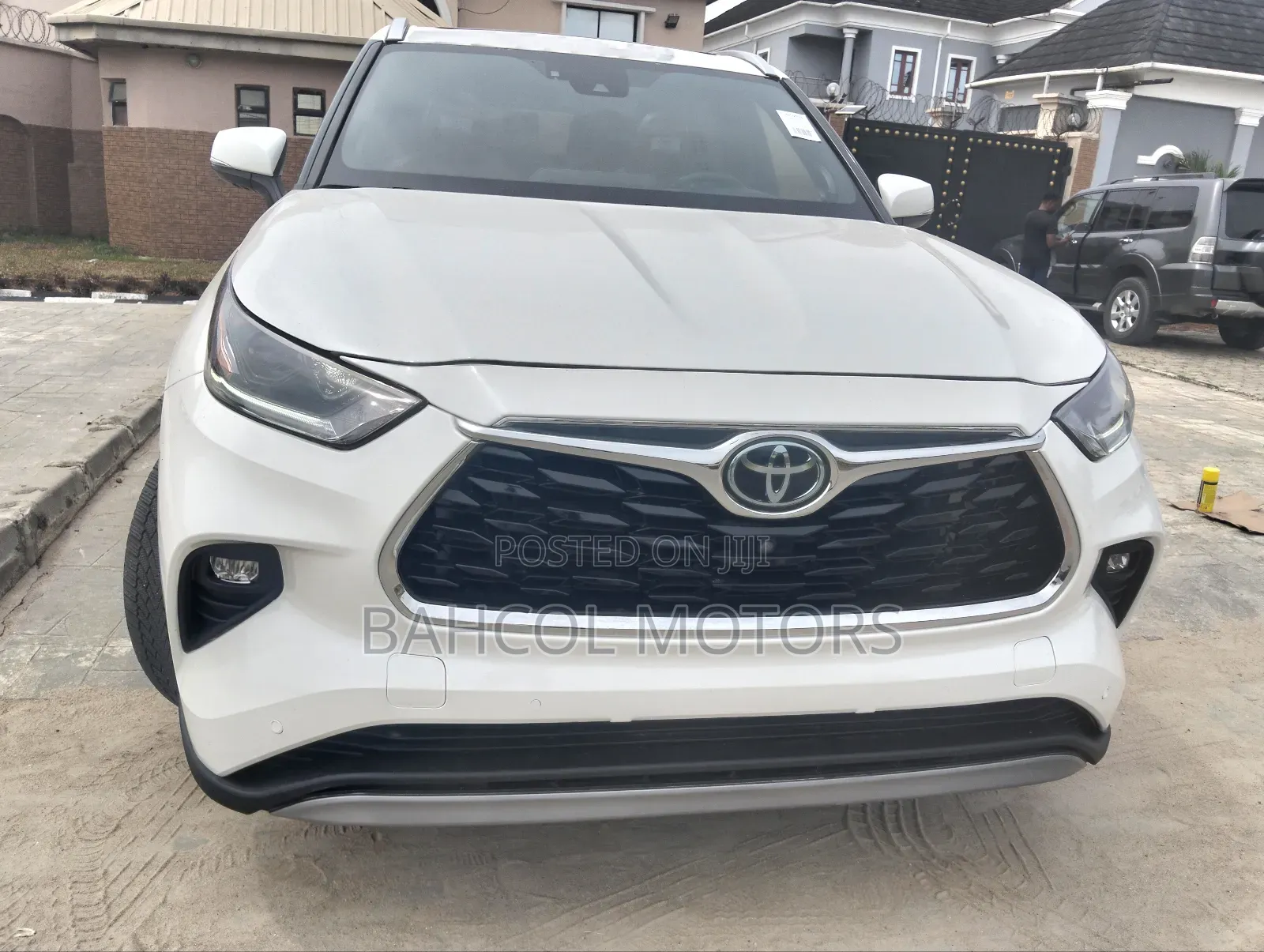 Toyota Highlander Limited 2021 White