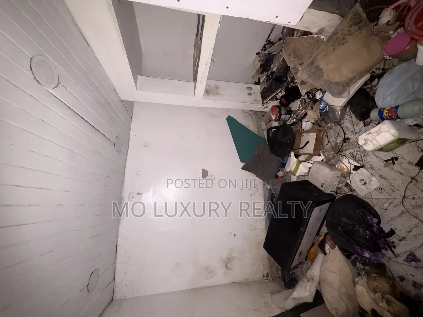 70sqm Shop Shop Space With a Room