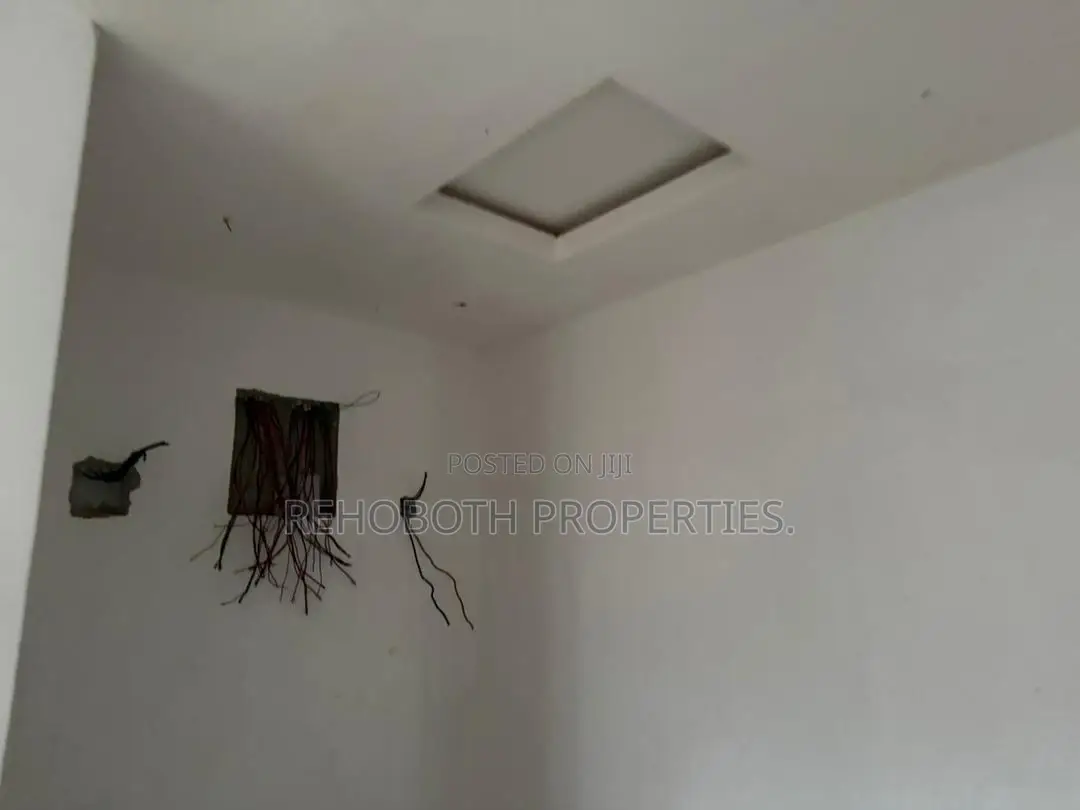 3bdrm Bungalow in Olosun, Akala Express for sale
