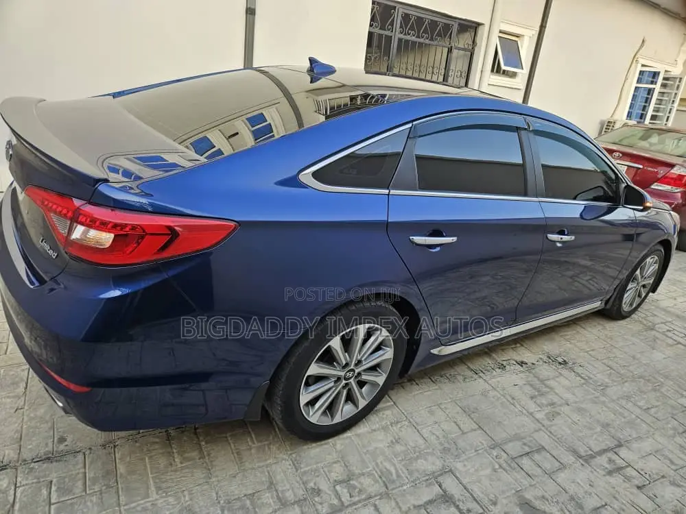 Hyundai Sonata Limited Sedan FWD (2.4L 4cyl 6A) 2016 Blue
