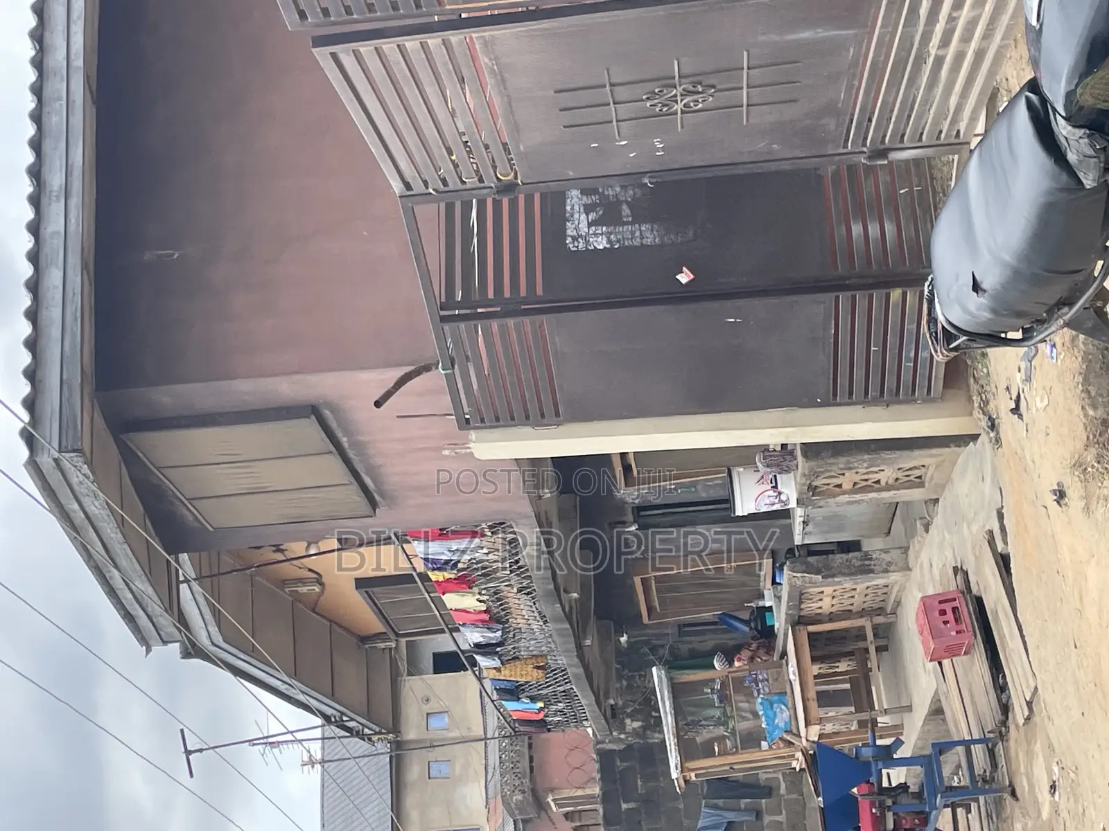 20bdrm Block of Flats in Badejo, Capitol for sale