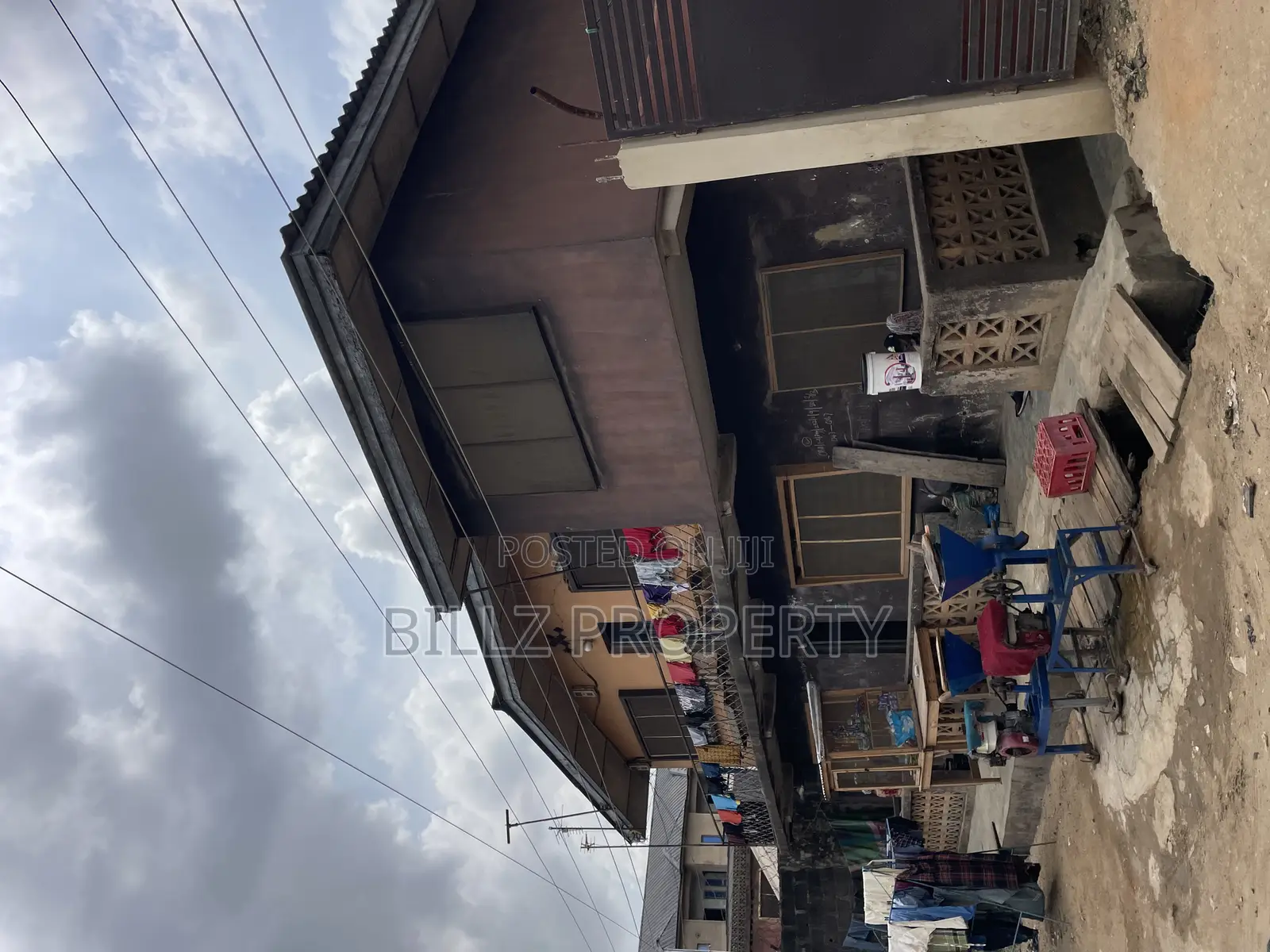 20bdrm Block of Flats in Badejo, Capitol for sale