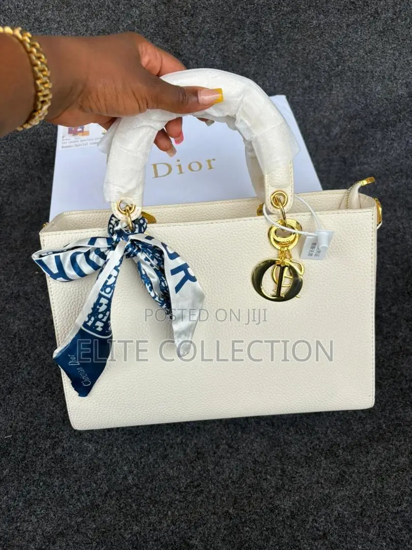 Ja’Dior Luxury Bag Comes Is 4 Pretty Colors Comes With Longer Handle