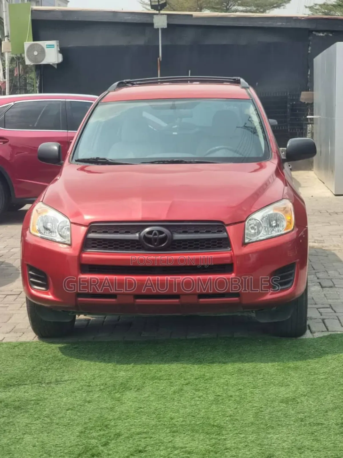 Toyota RAV4 2.5 2011 Red